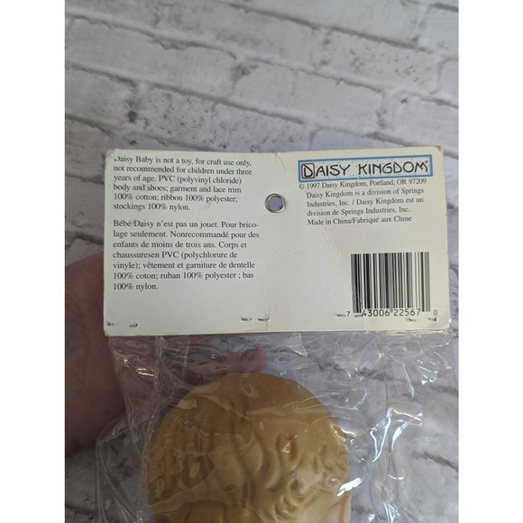 Vintage 1997 Daisy Kingdom Baby Doll Light Skin 12" Vinyl Blonde - Picture 4 of 6